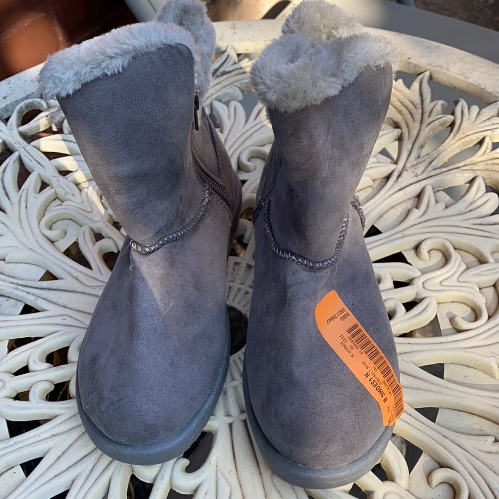 Roebuck gray booties sz. 1